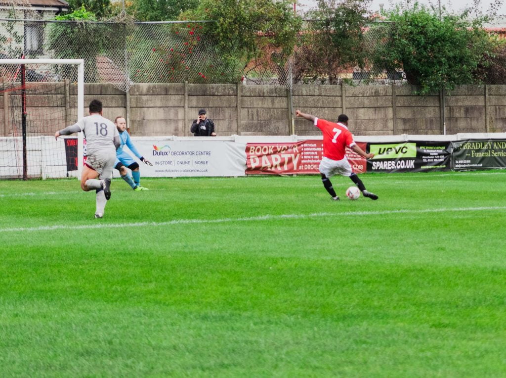 PADDOCK FAIL TO MAKE CHANCES PAY AGAINST Hadfield Athletic