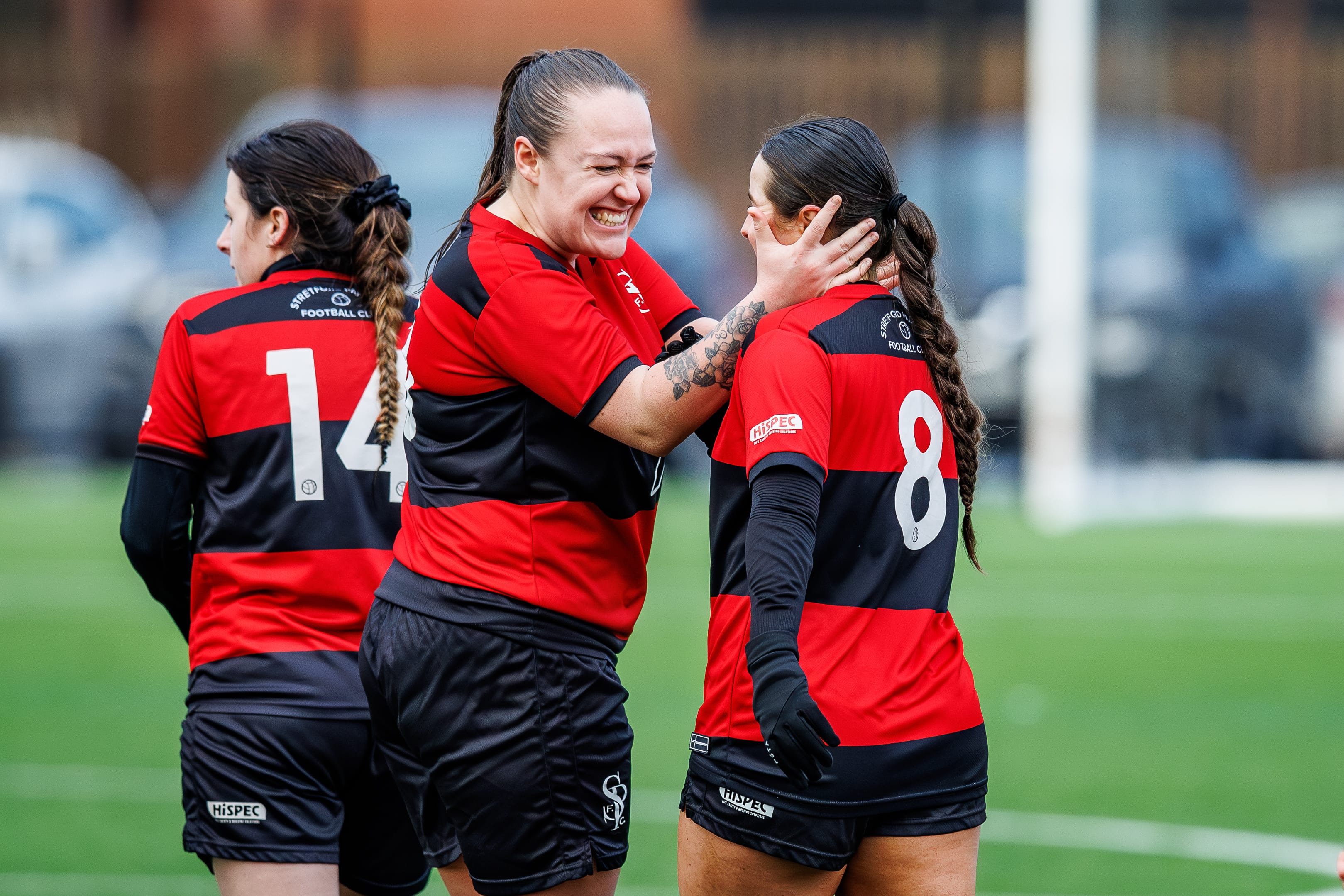 Paddock Women survive late scare to stay second